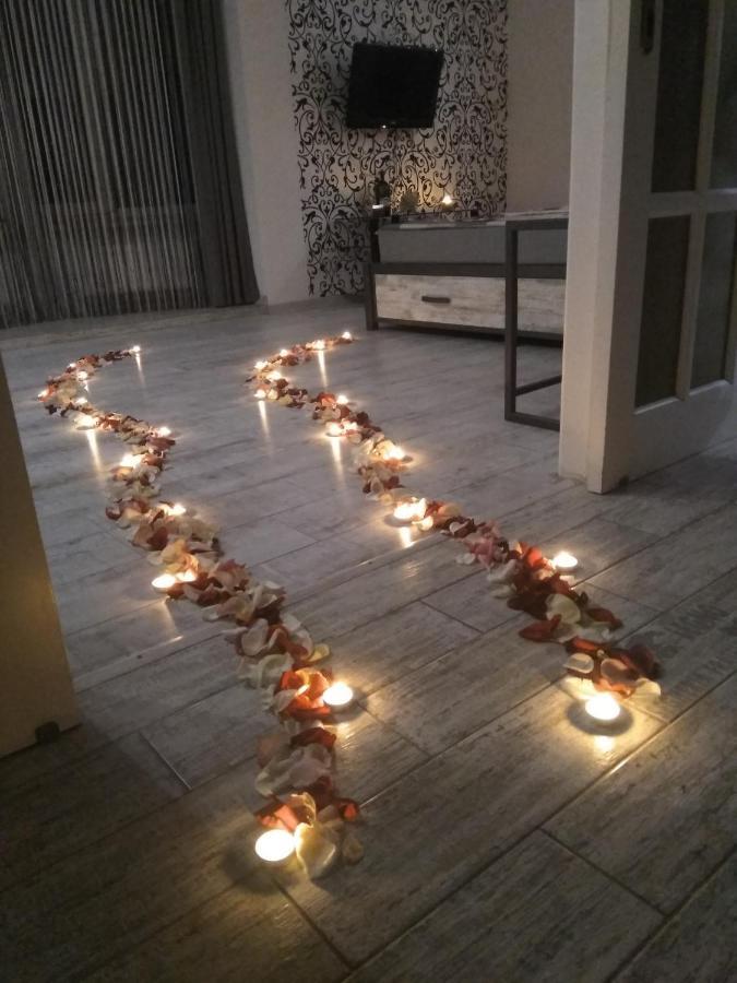 Home In Center With Jacuzzi Ivano-Frankivsk Ngoại thất bức ảnh