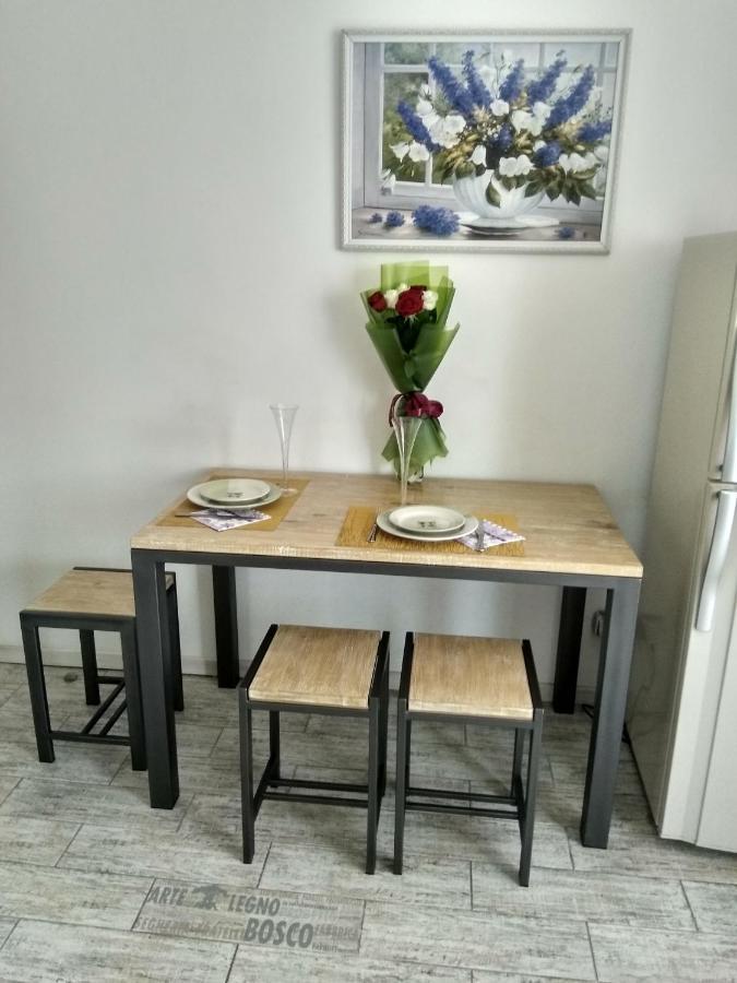 Home In Center With Jacuzzi Ivano-Frankivsk Ngoại thất bức ảnh