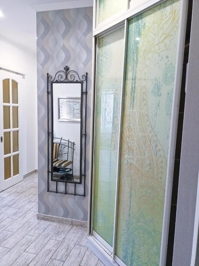 Home In Center With Jacuzzi Ivano-Frankivsk Ngoại thất bức ảnh